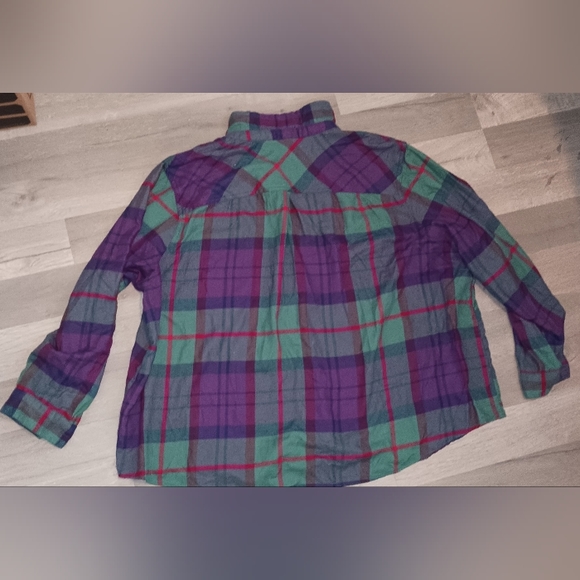 Maurices Plaid Button Up - Picture 2 of 3